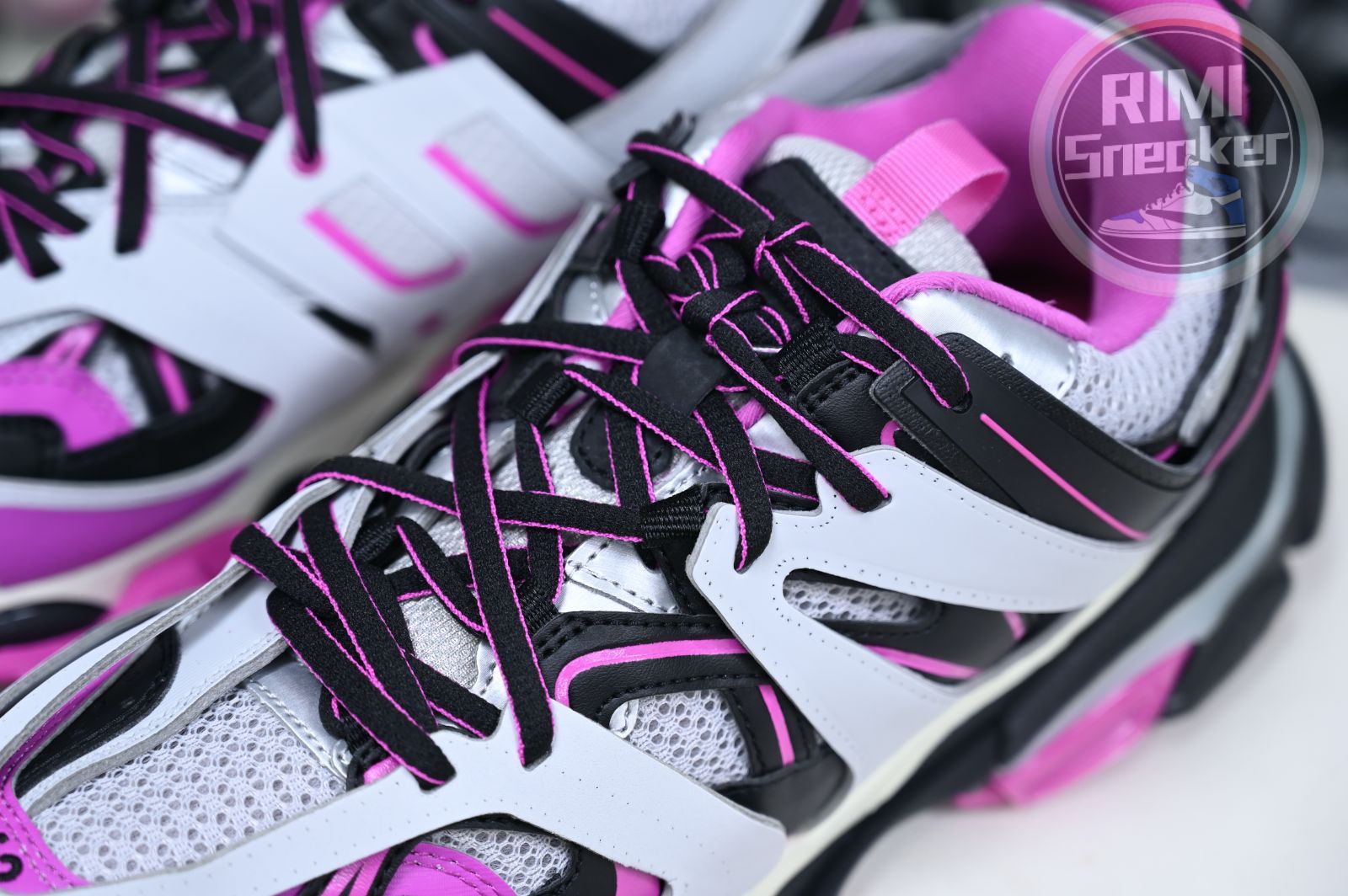 Balenciaga BLGA Track(LED)