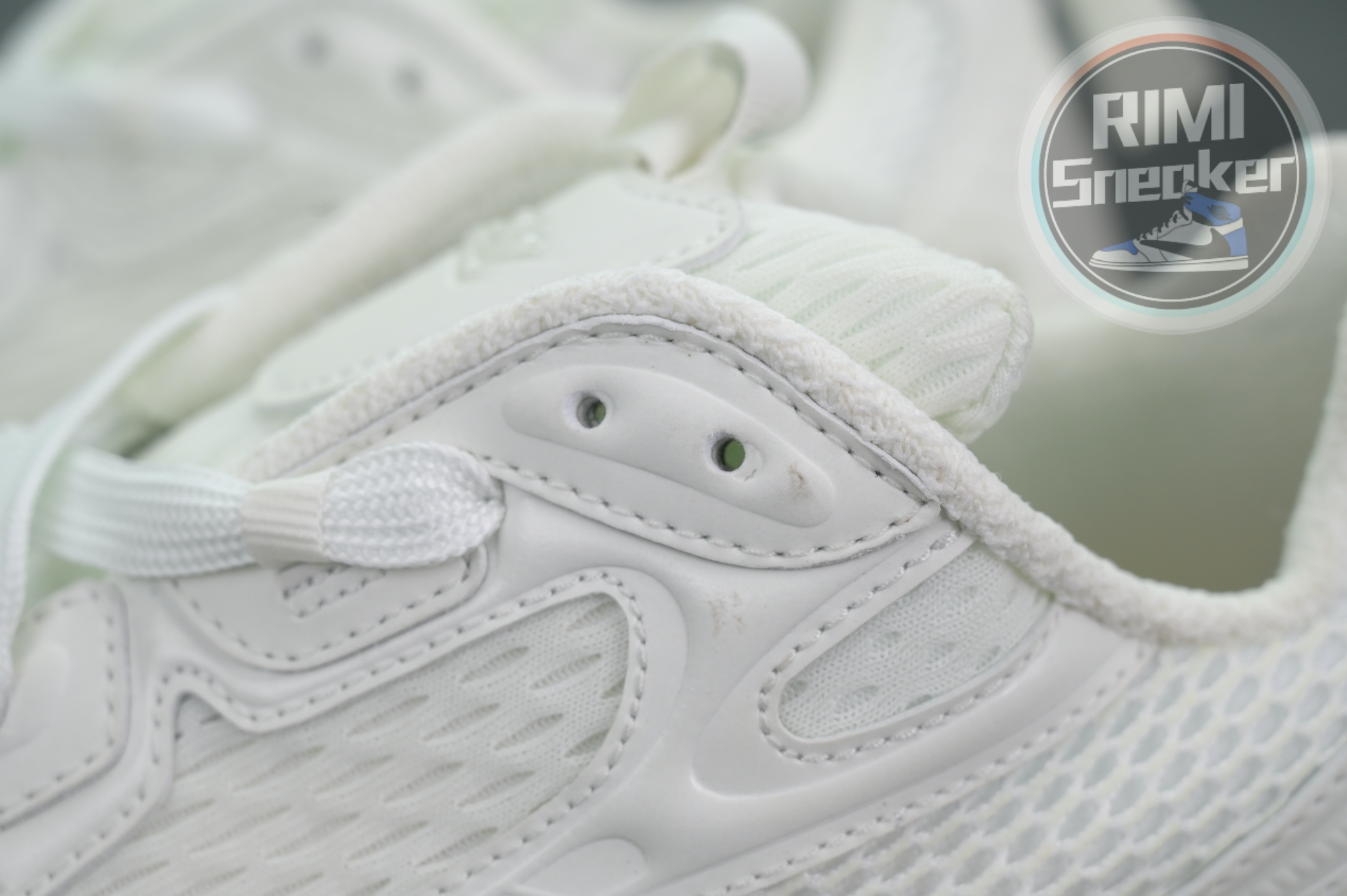 Balenciaga all sizes still in stock! Please contact customer service on iMessage/WhatsApp to purchase! BLGA 3XL