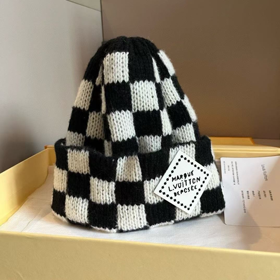 [#4094] Louis Vuitton autumn and wi nter new checkered knitted hat