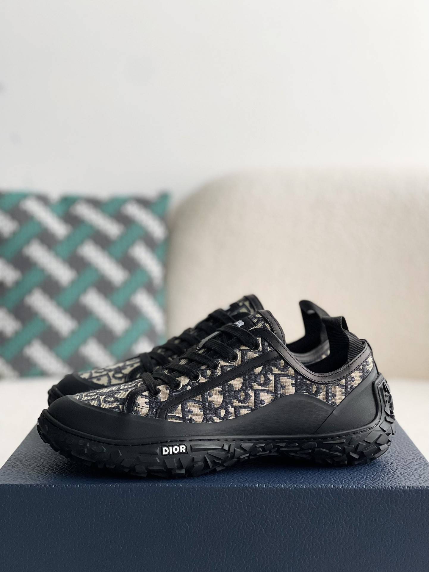 D*OR B28 low-top sneakers