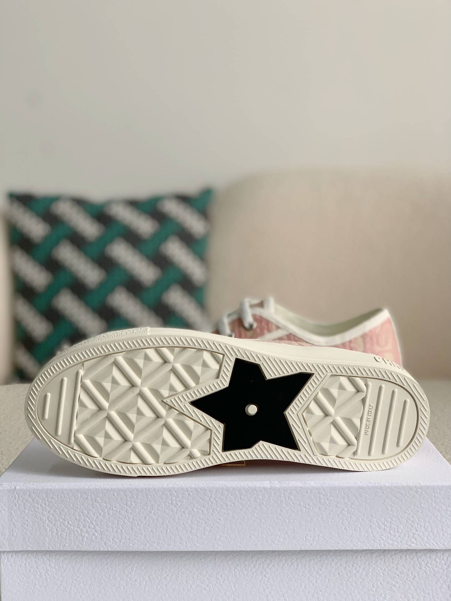 D*OR B23 low Sneaker