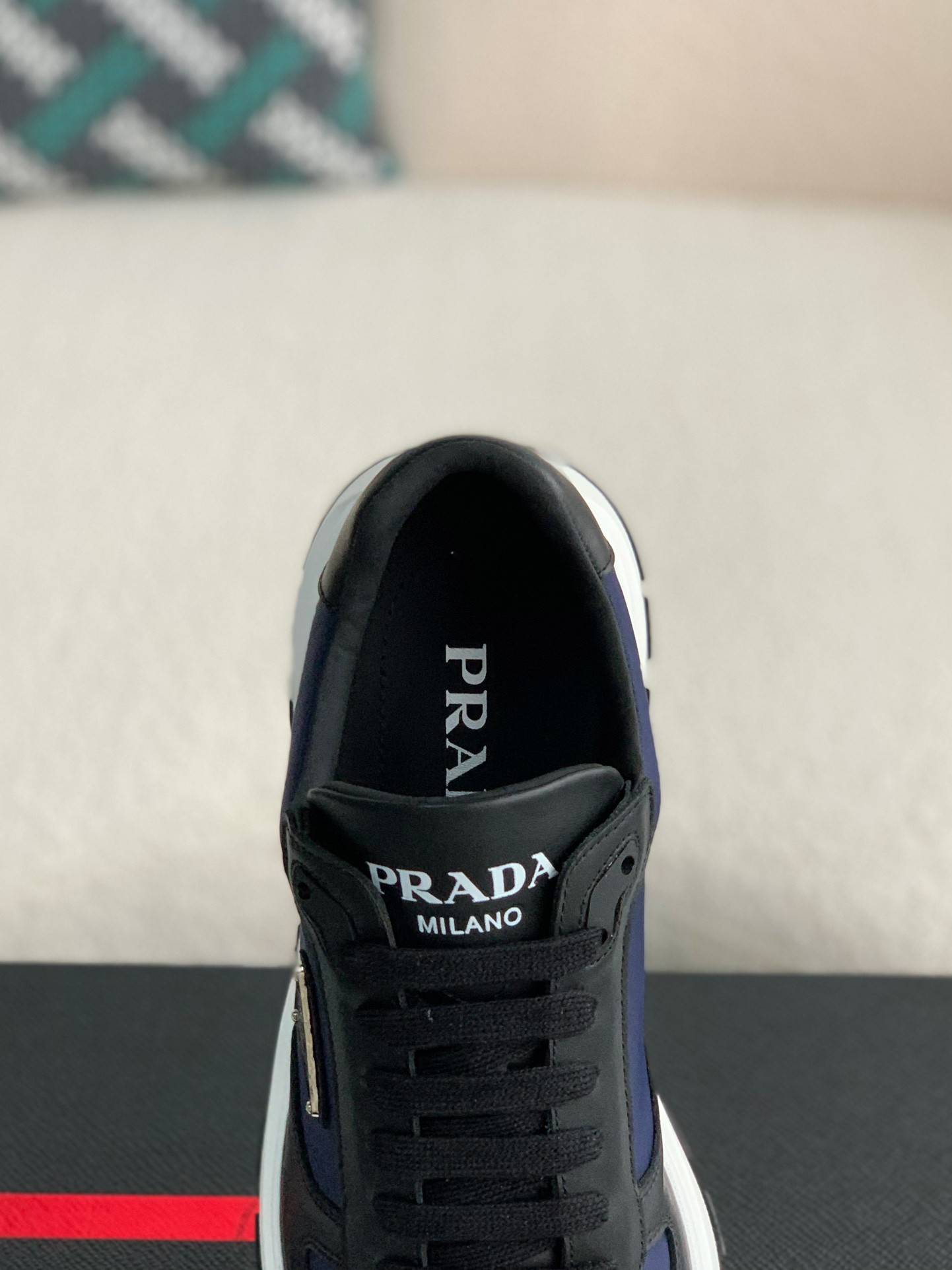 P*DA Sneakers