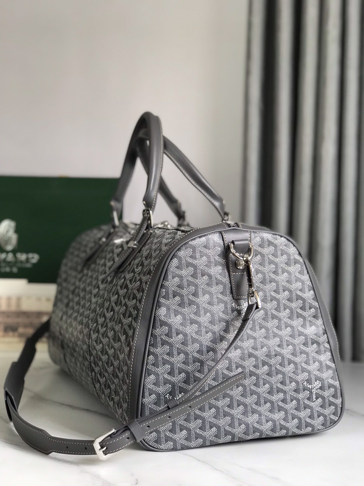 Goyard travel bag fitness bag, top quality! Size: 48 * 23 * 24cm