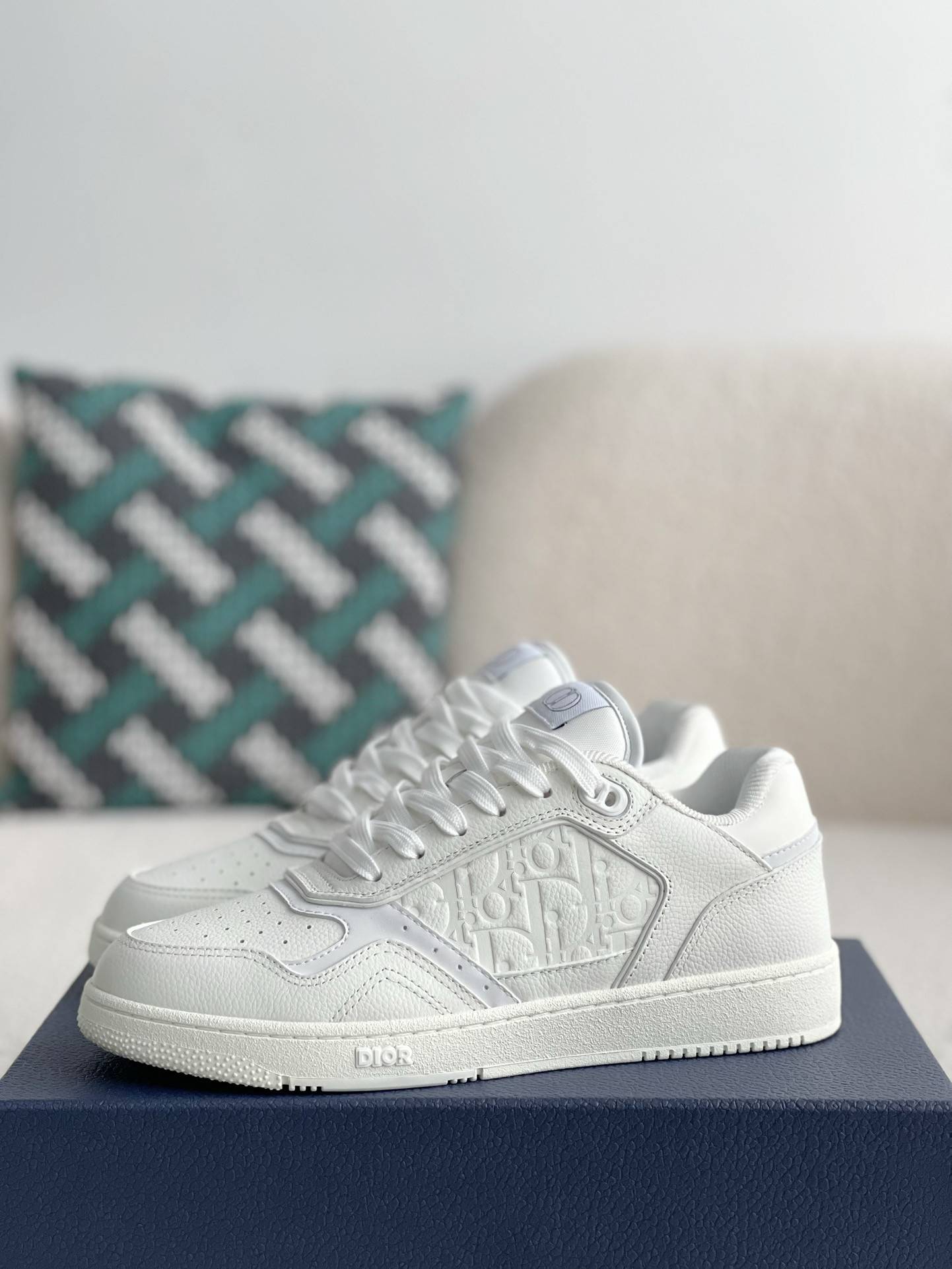 D*OR New B27 Sneaker