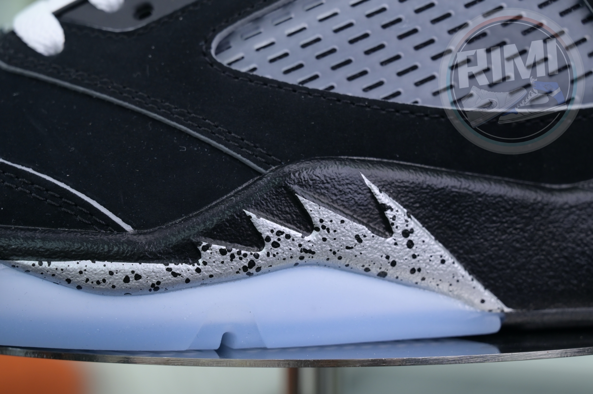 Jordan Air Jordan 5“BLACK METALLIC REIMAGINED”