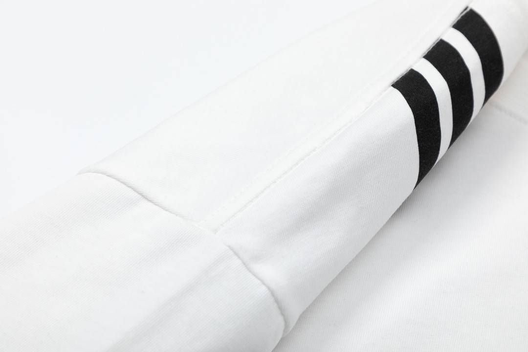 G*u*i 23ss double g vertical stripe foam printed t-shirt