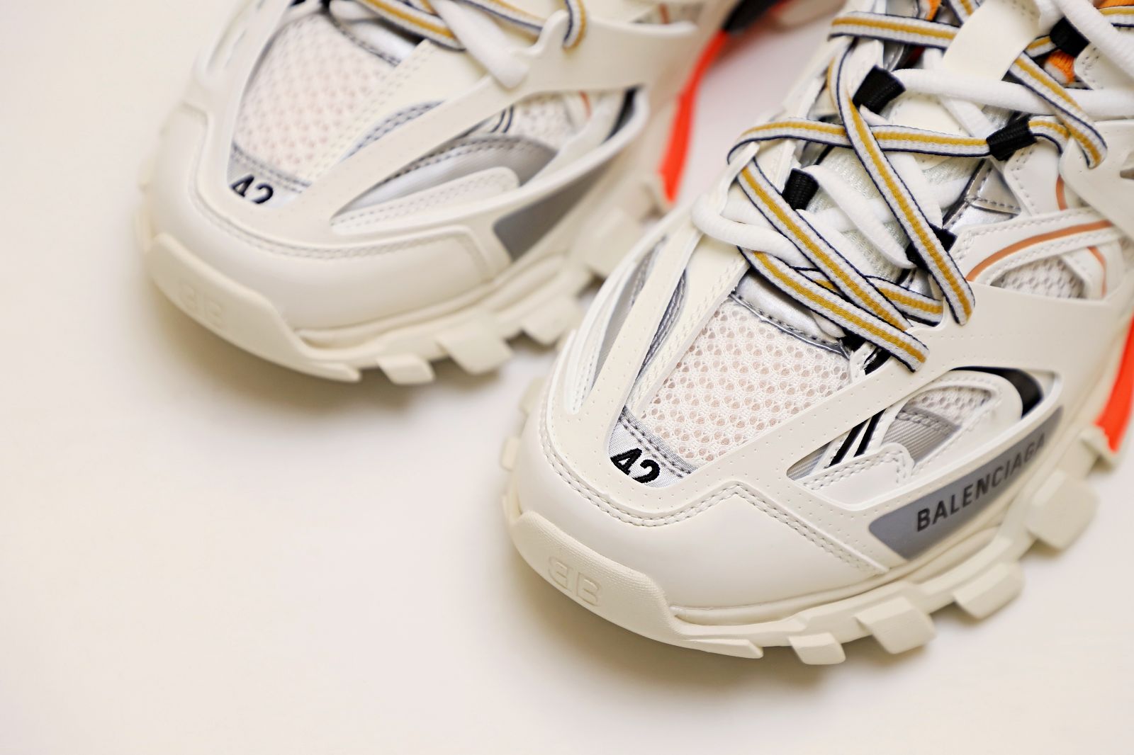Balenciaga TRACK TRAINER WHITE ORANGE