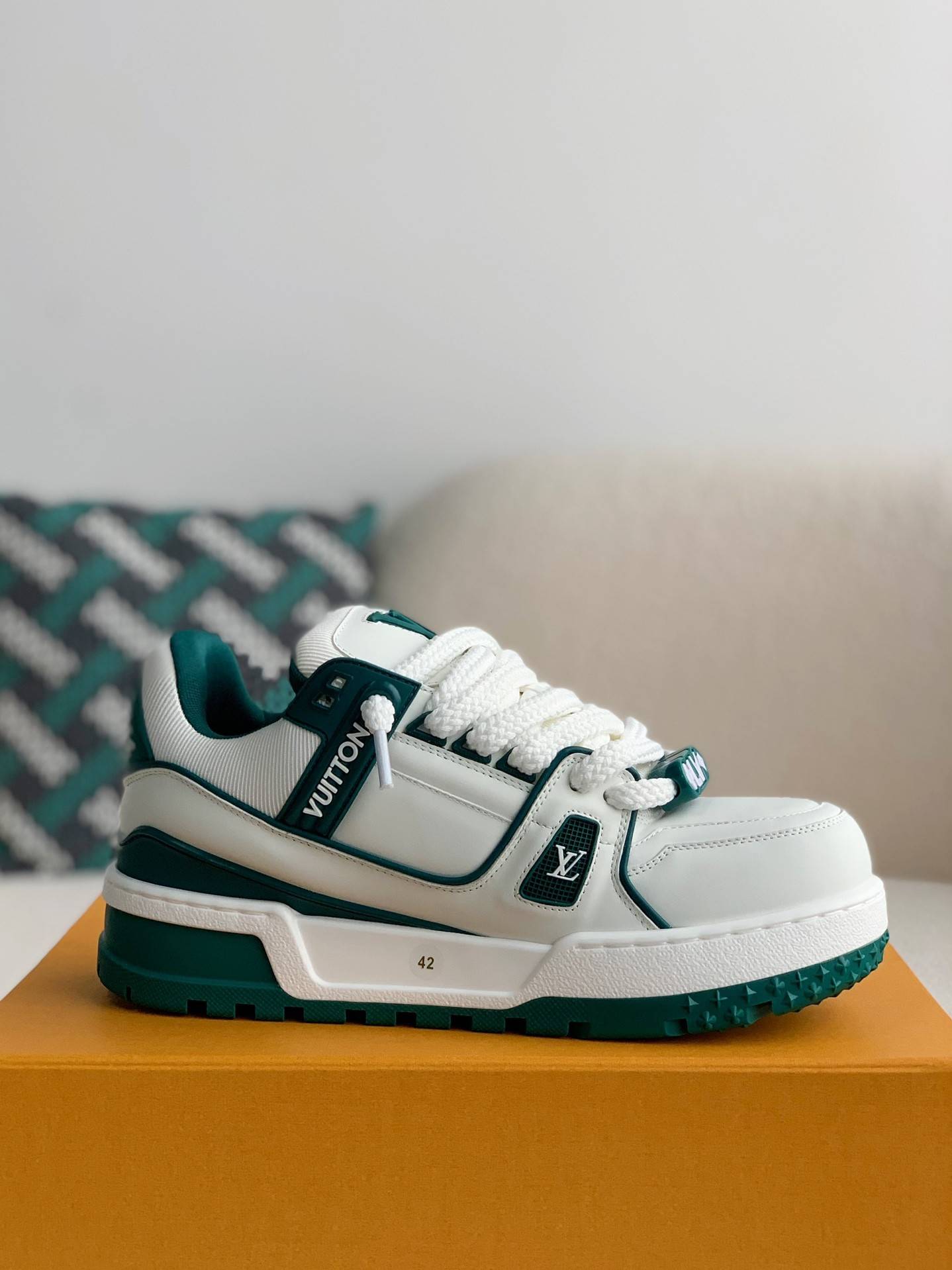 L*V TRAINER MAXI  SNEAKERS