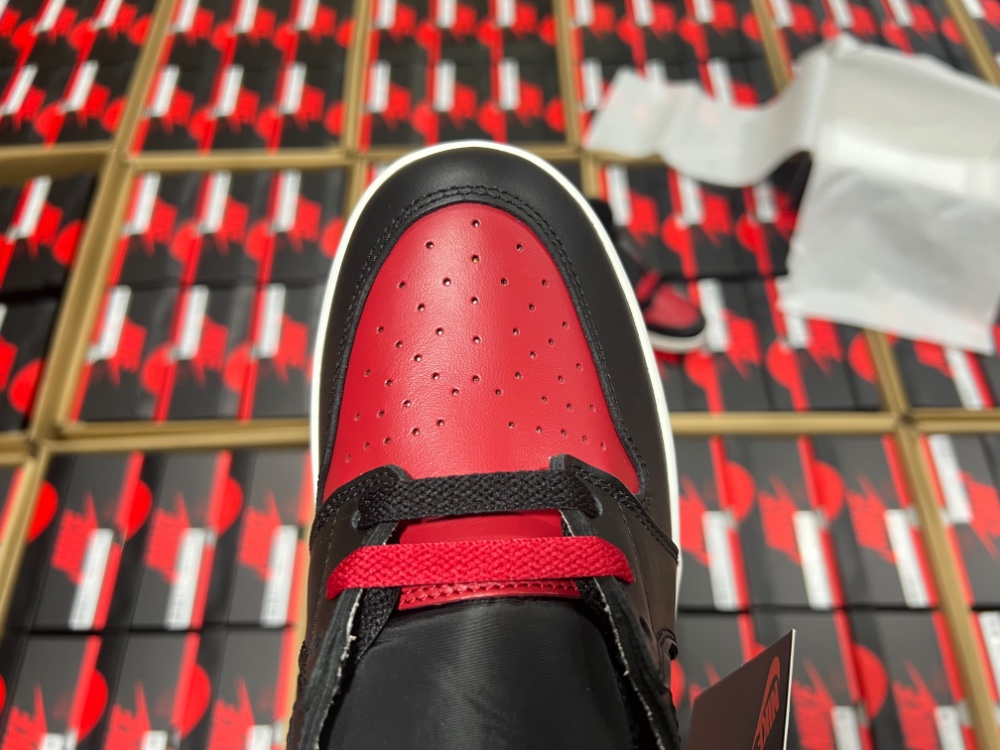Air Jordan 1 High ’85 “Bred” HV6674-067