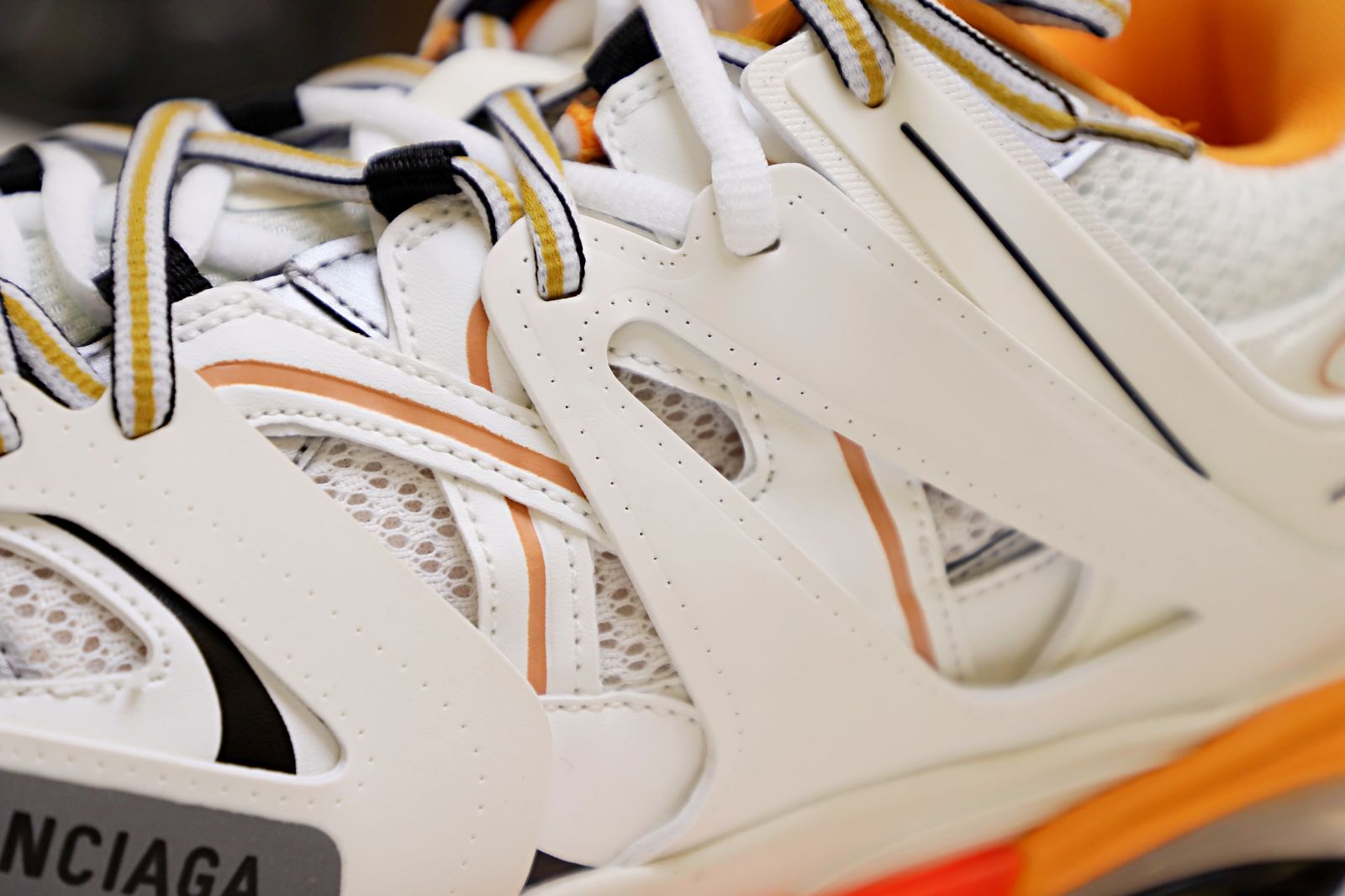 Balenciaga TRACK TRAINER WHITE ORANGE