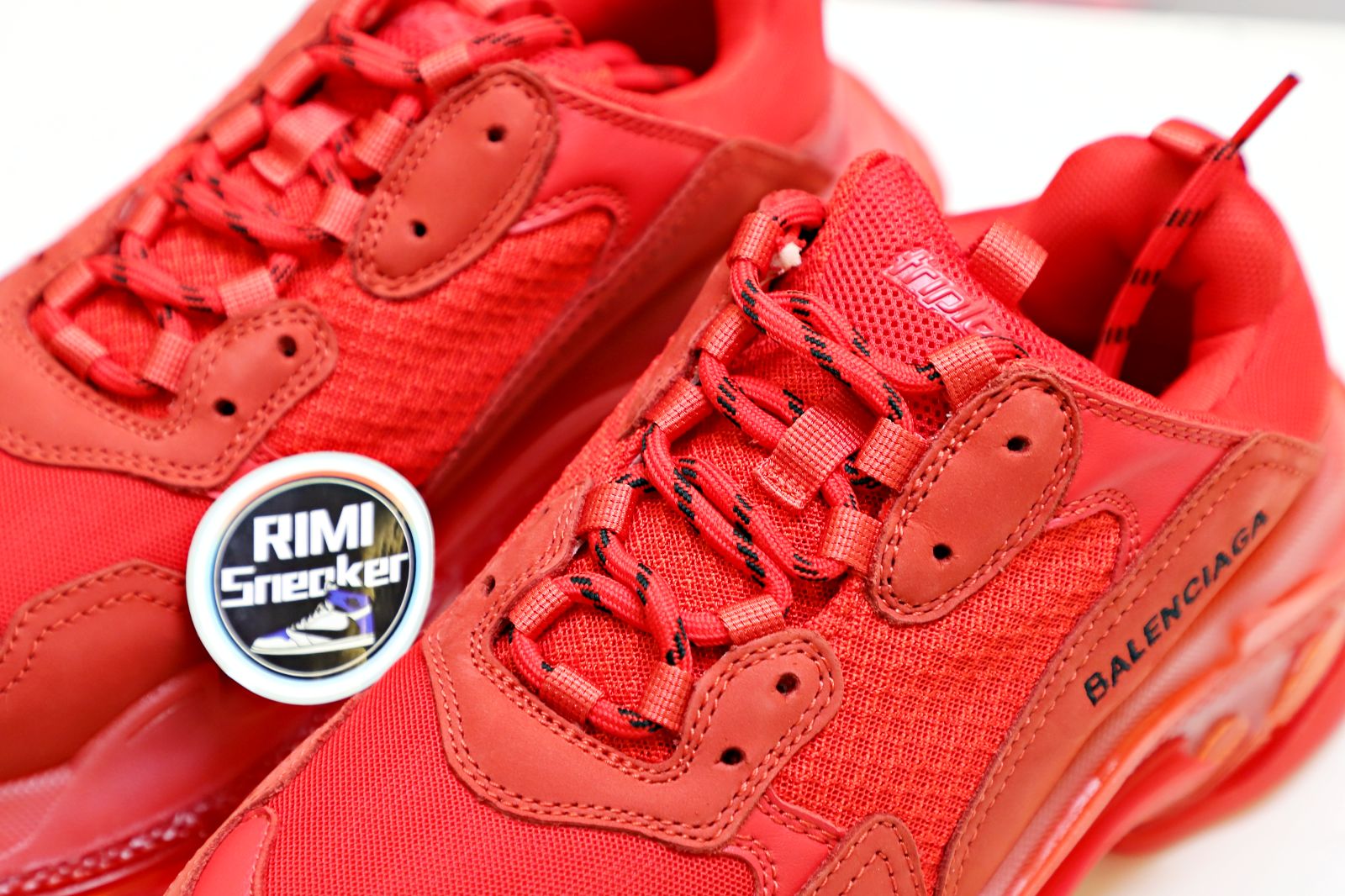 Balenciaga  TRIPLE S RED