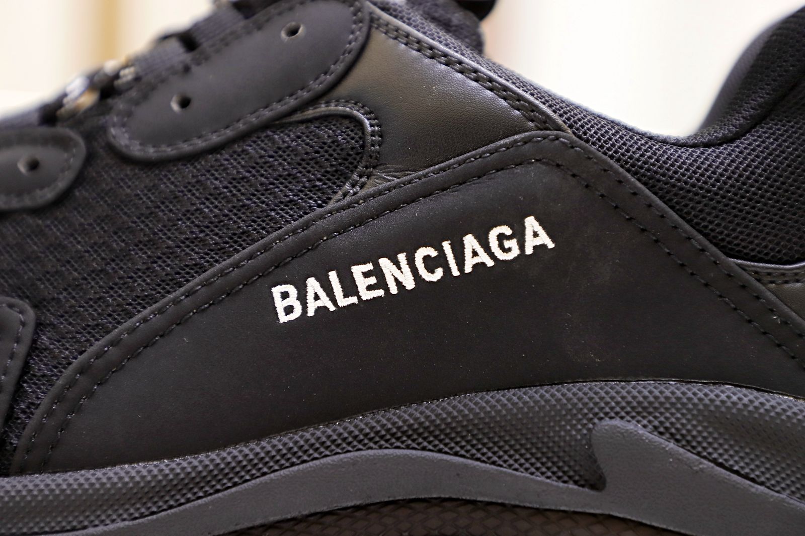 Balenciaga TRIPLE S Black