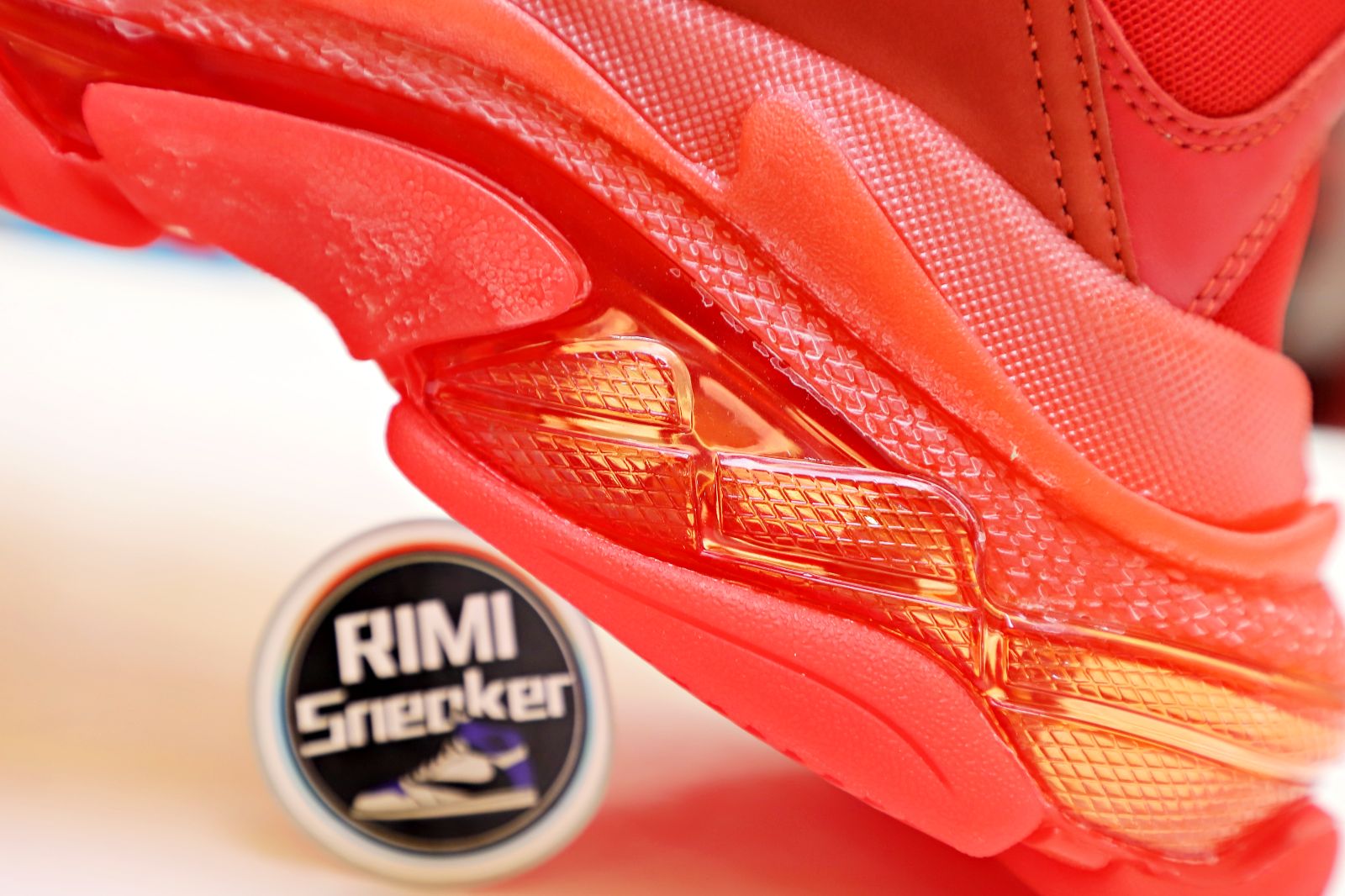 Balenciaga  TRIPLE S RED