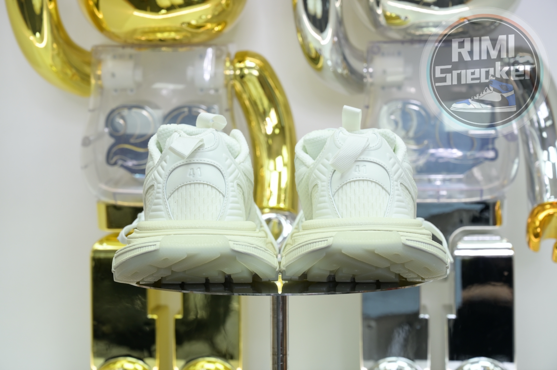 Balenciaga all sizes still in stock! Please contact customer service on iMessage/WhatsApp to purchase! BLGA 3XL