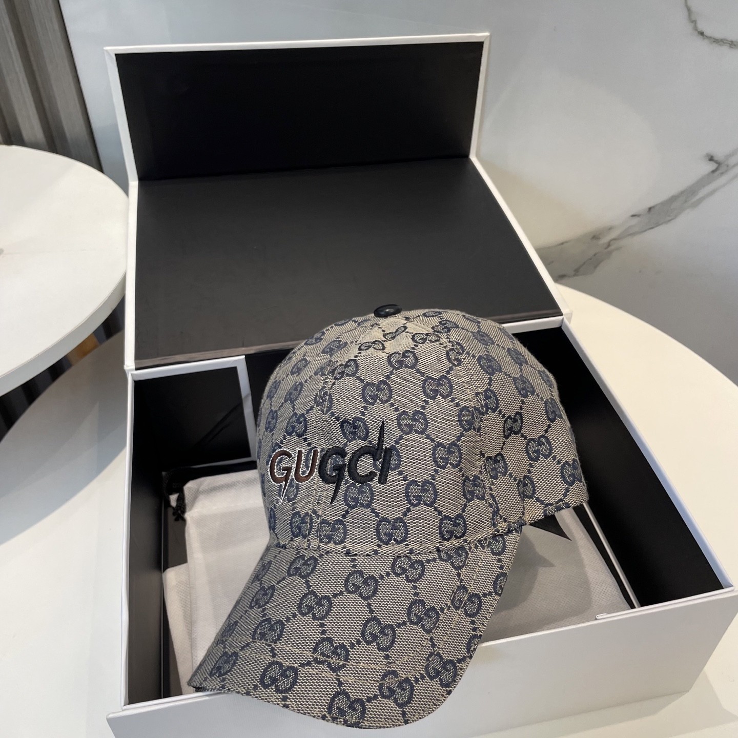 [#4932] G*u*i baseball cap peaked c ap hat