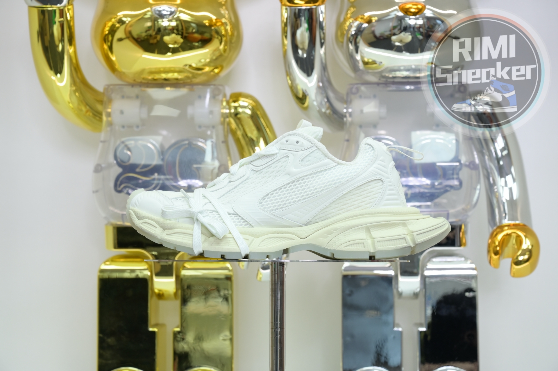 Balenciaga all sizes still in stock! Please contact customer service on iMessage/WhatsApp to purchase! BLGA 3XL