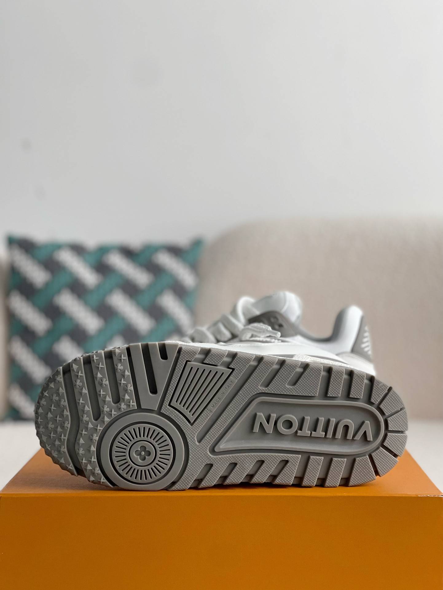 L*V TRAINER MAXI  SNEAKERS