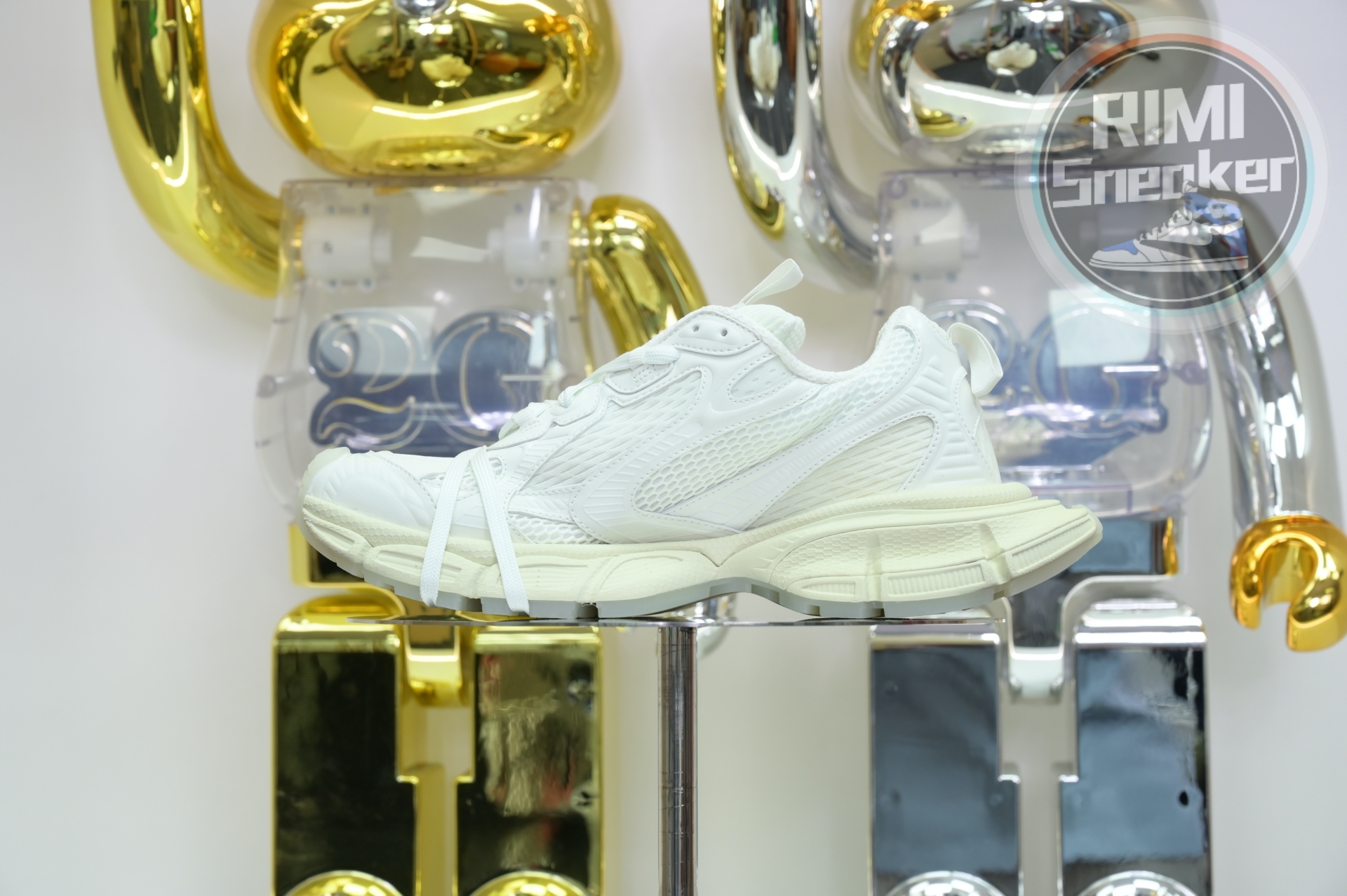 Balenciaga all sizes still in stock! Please contact customer service on iMessage/WhatsApp to purchase! BLGA 3XL