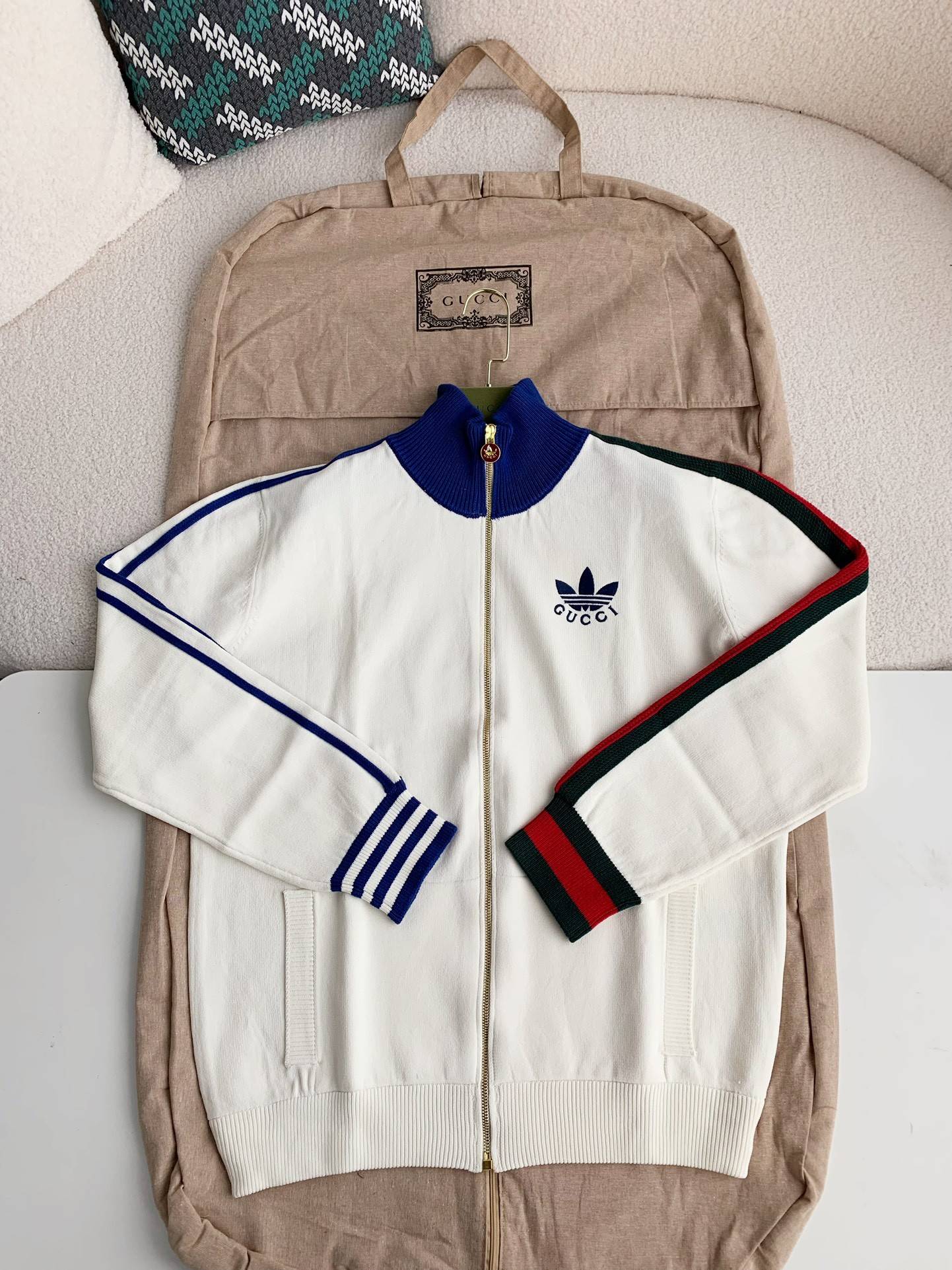 G*u*i x adidas men''s knitted sweater jacket