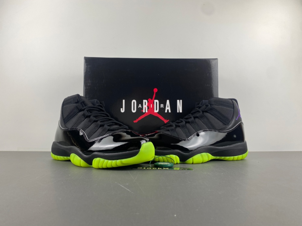Air Jordan 11  CT8012-003