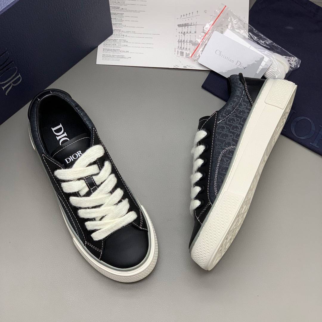 D*OR New B33 Sneaker