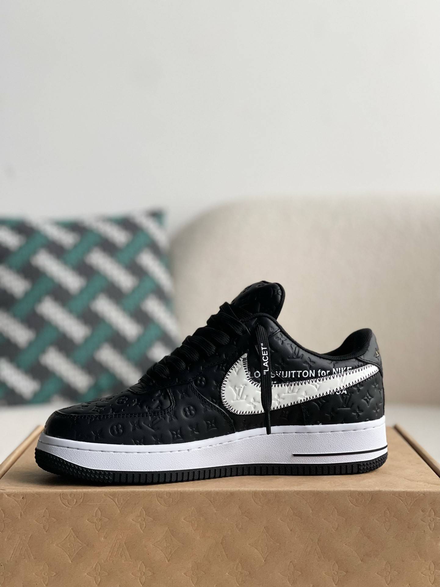 Nike x L*V Trainers Sneakers
