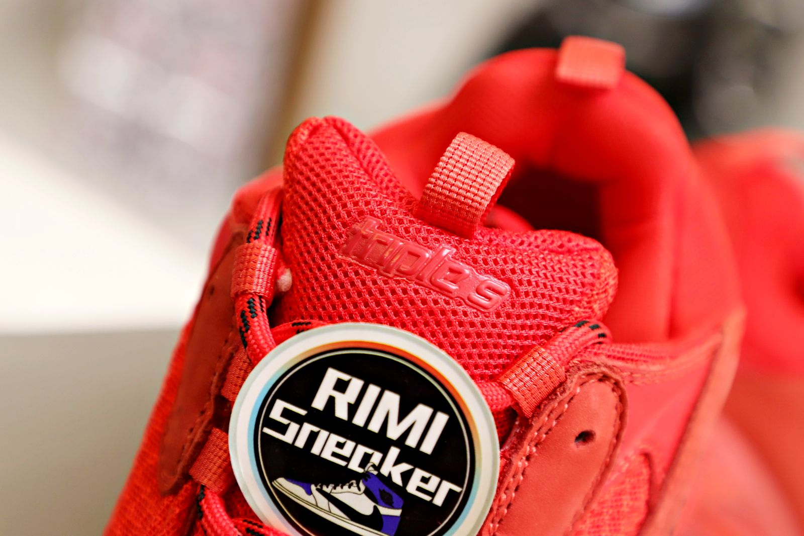 Balenciaga  TRIPLE S RED