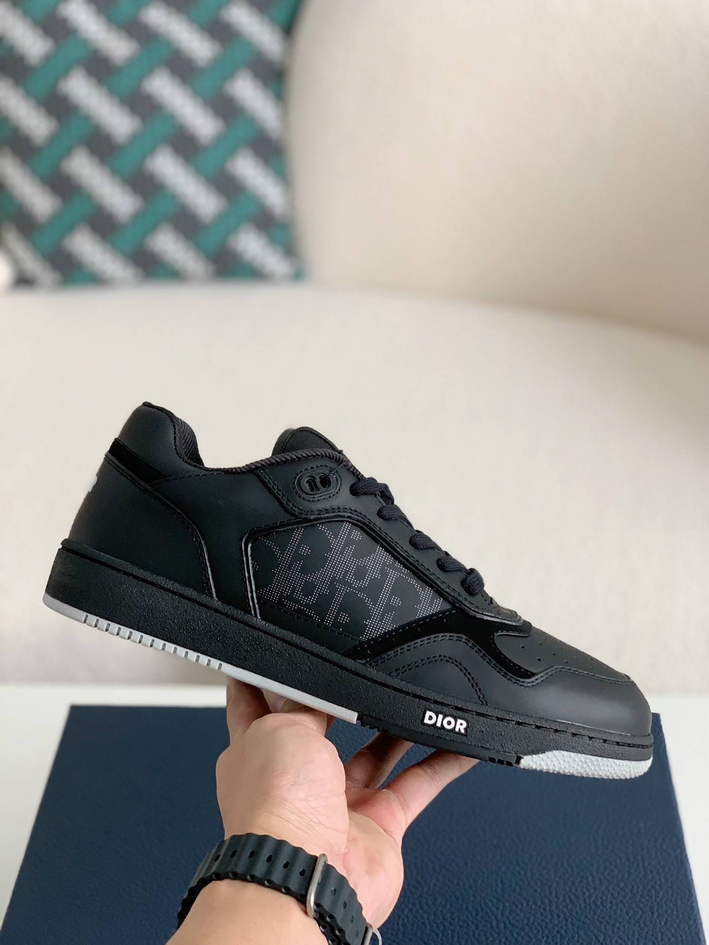 D*OR HIGH LEVEL B27 Sneaker