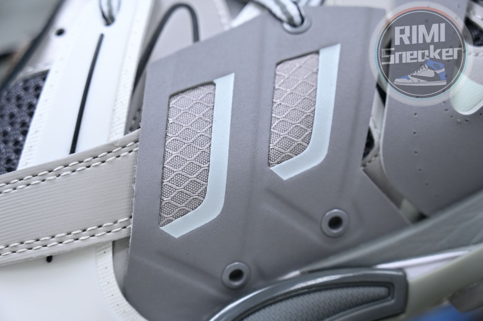 Balenciaga BLGA Track(LED)