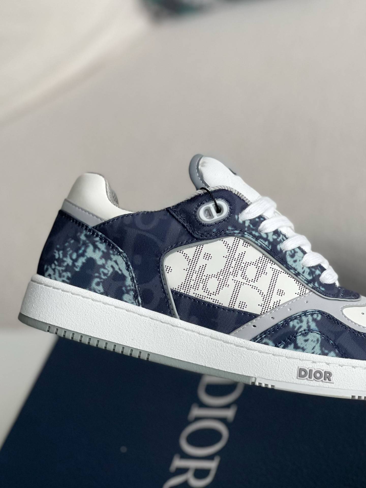 D*OR New B27 Sneaker