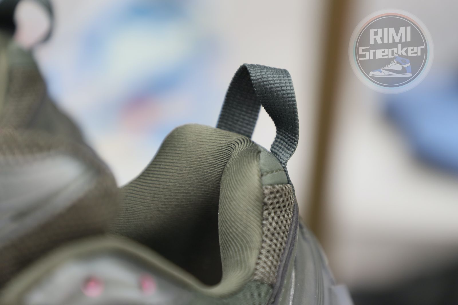 Balenciaga  BLGA  Defender