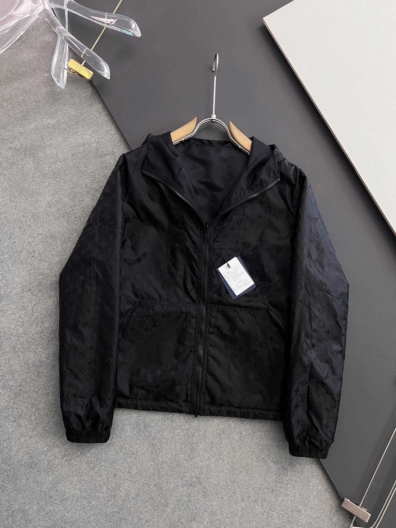 Louis Vuitton 24 new double-sided printed Presbyterian jacket