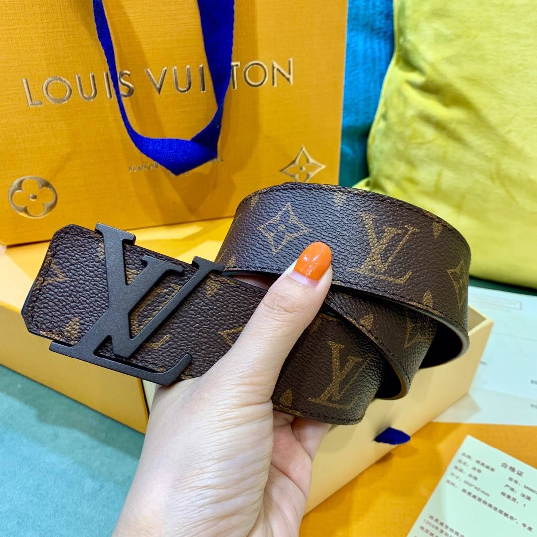 Louis Vuitton LV men''s belt INITIALES M9043T