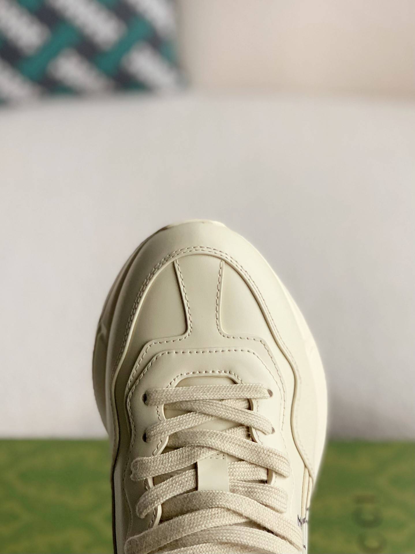 GU*IRetro Clunky Sneaker