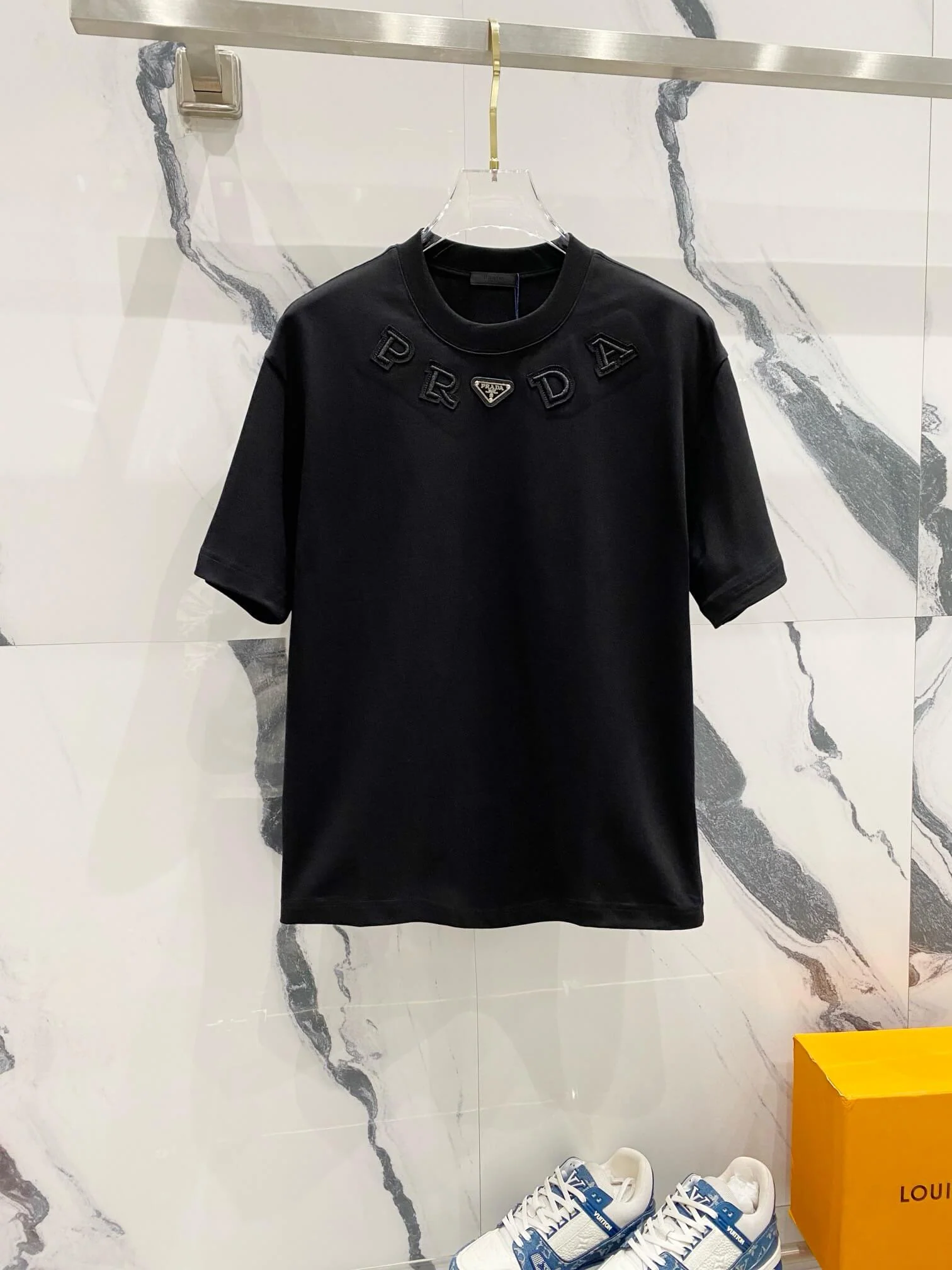 Triangle Pattern 3D Embroidery T Shirt