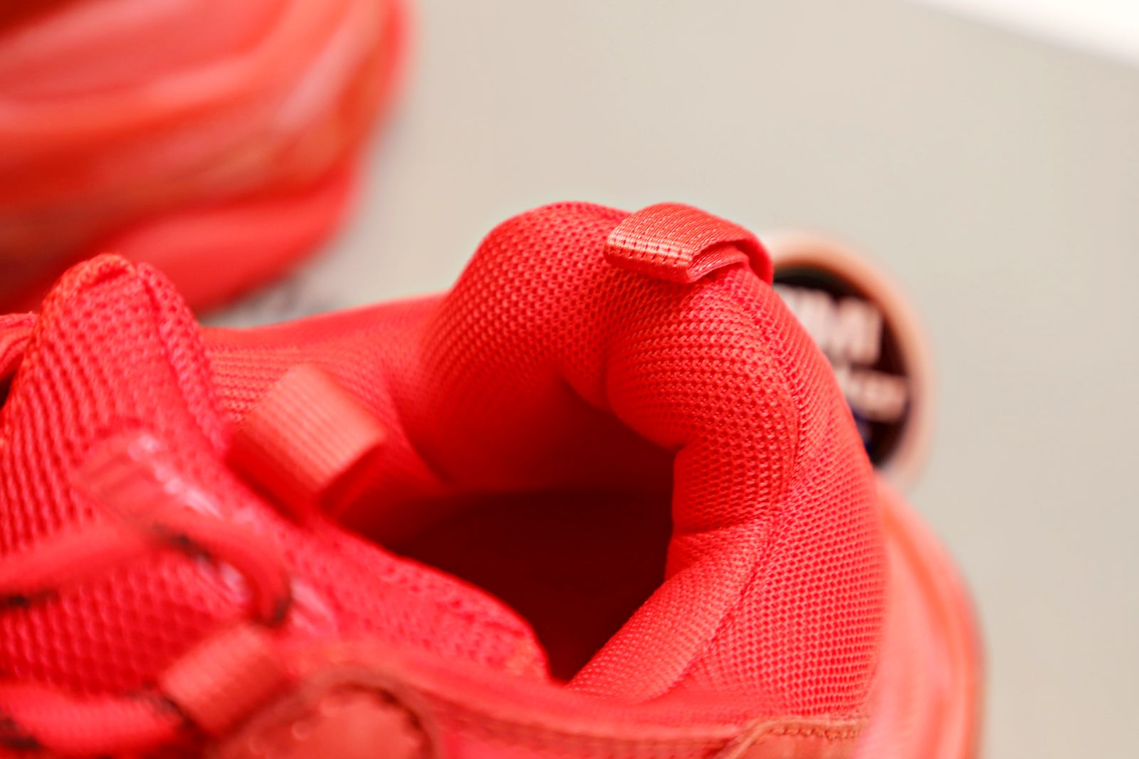 Balenciaga  TRIPLE S RED