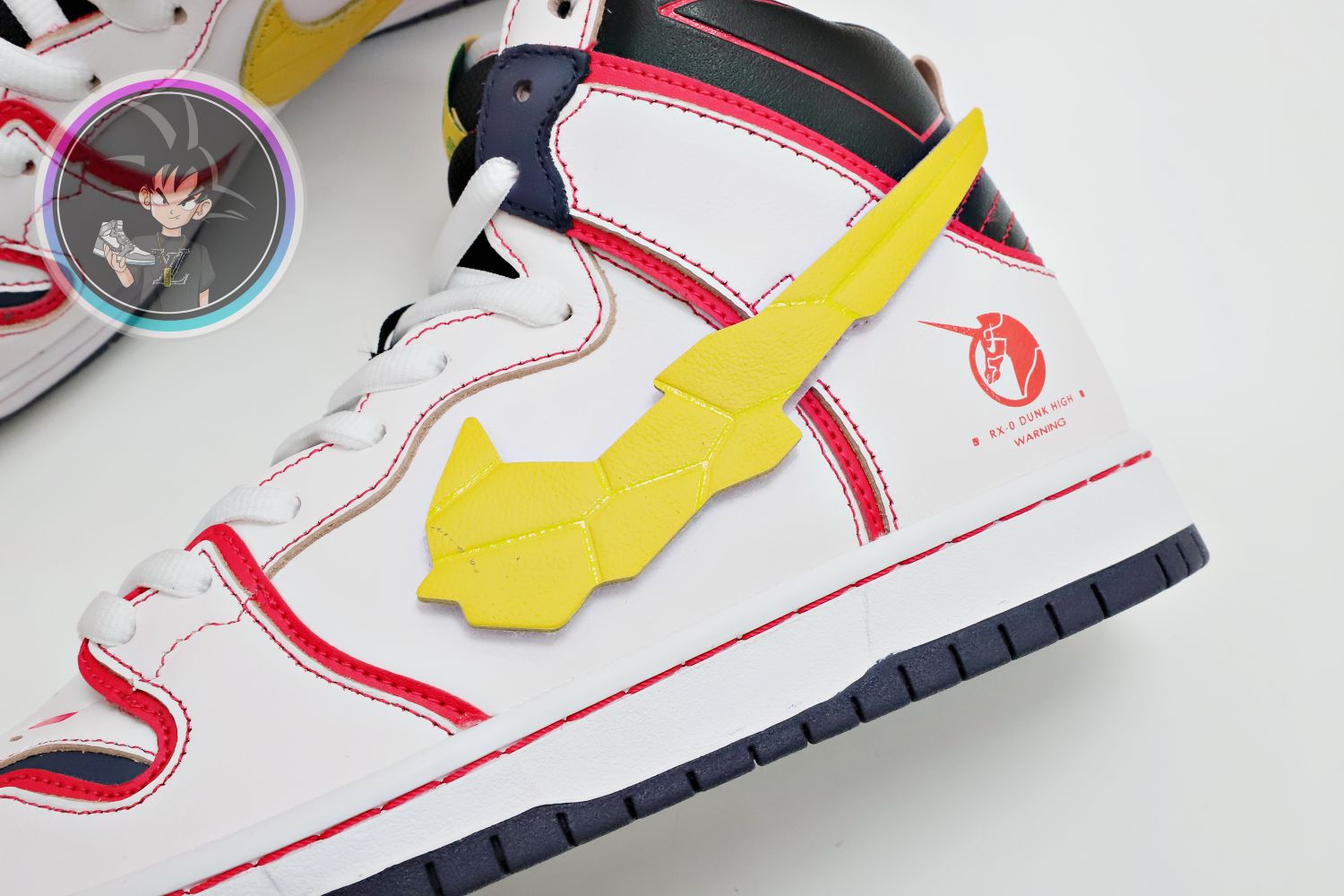 GUNDAM X DUNK HIGH SB