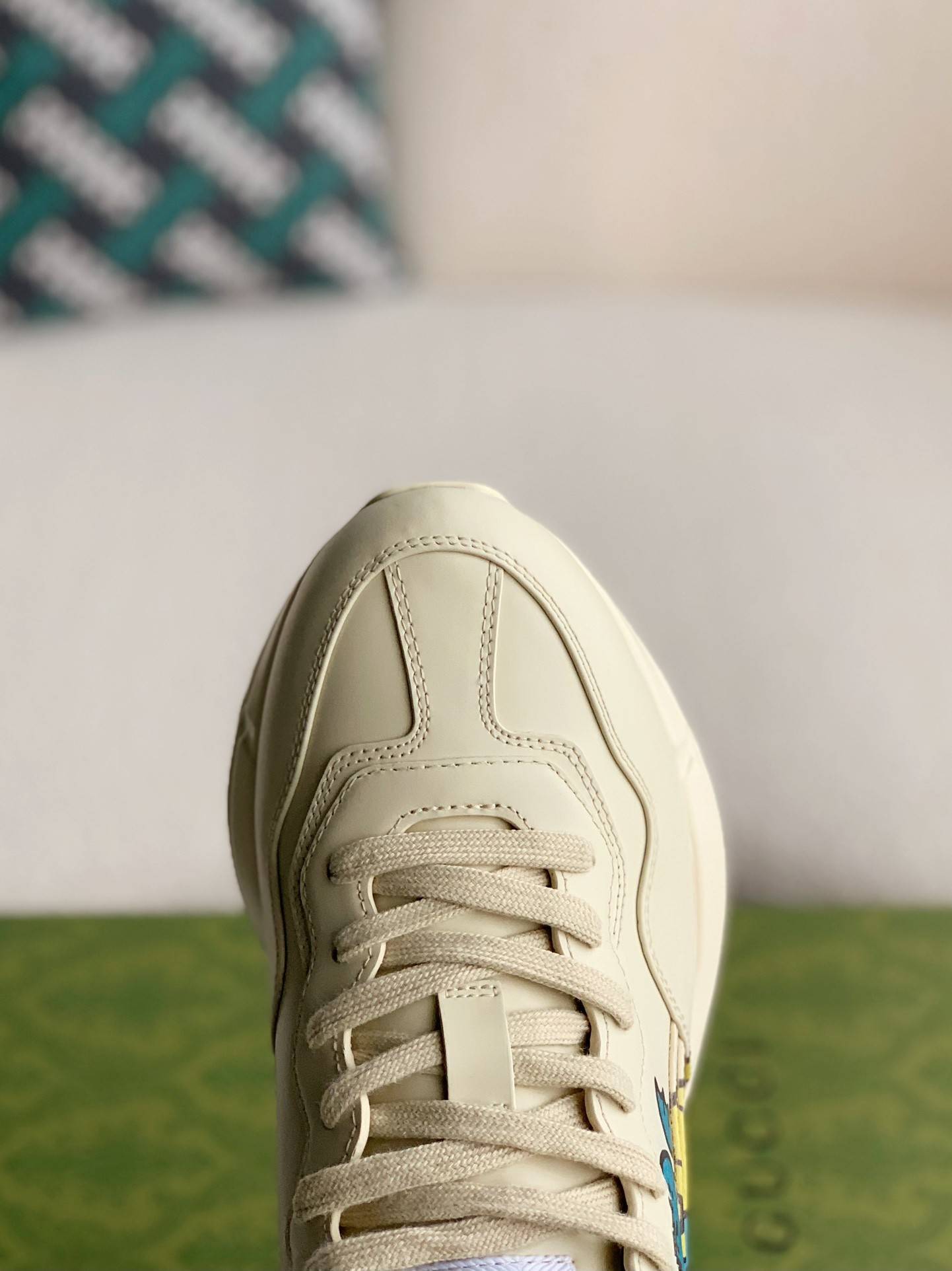 GU*IRetro Clunky Sneaker