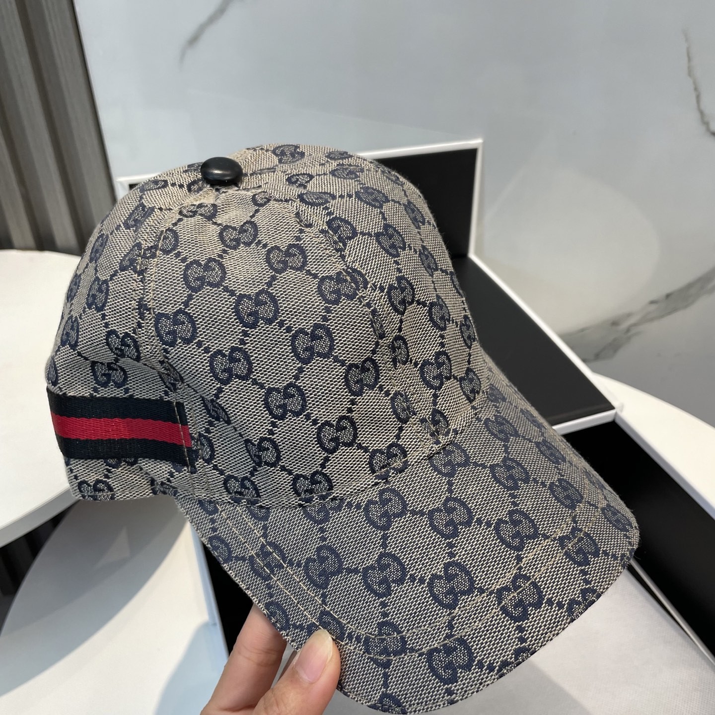 [#4922] G*u*i baseball cap peaked c ap hat