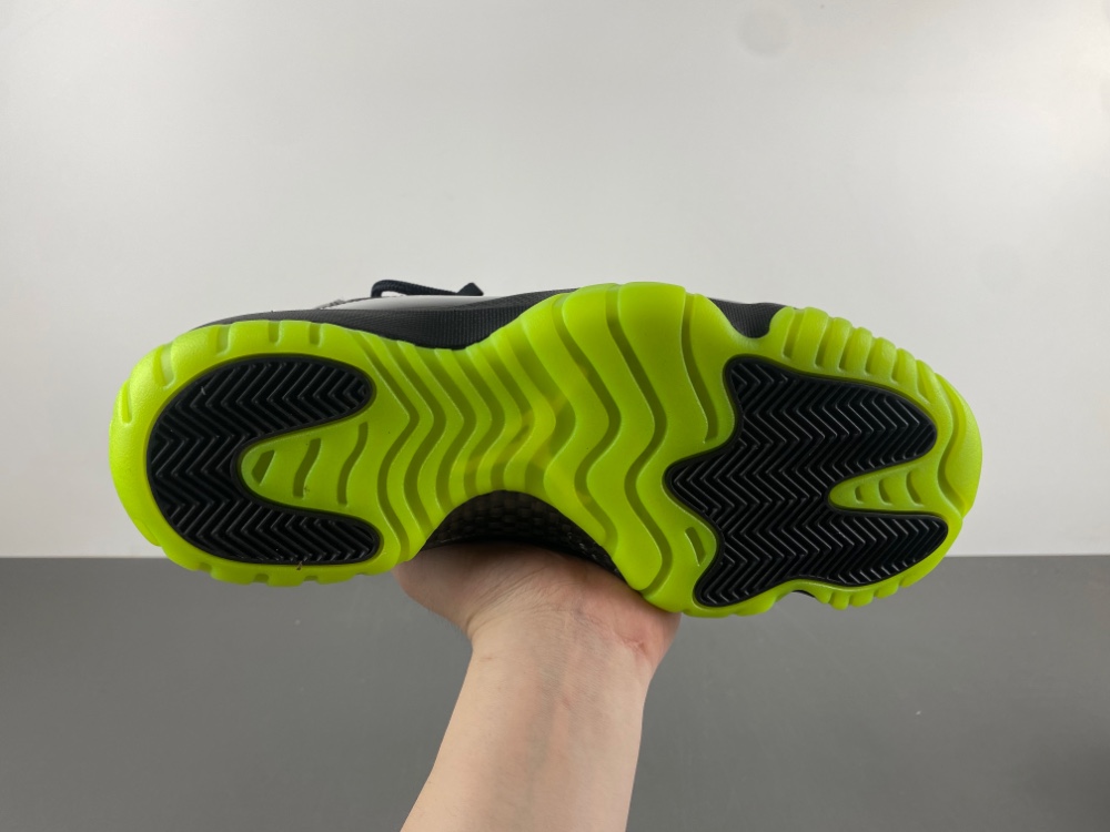 Air Jordan 11  CT8012-003