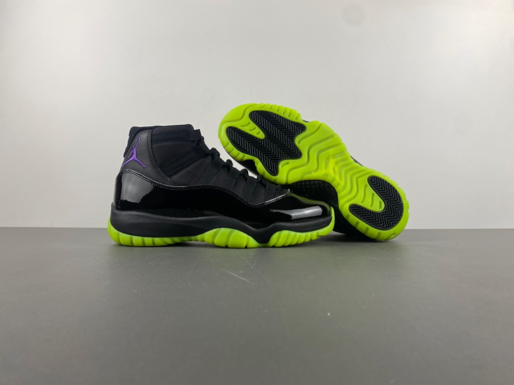 Air Jordan 11  CT8012-003