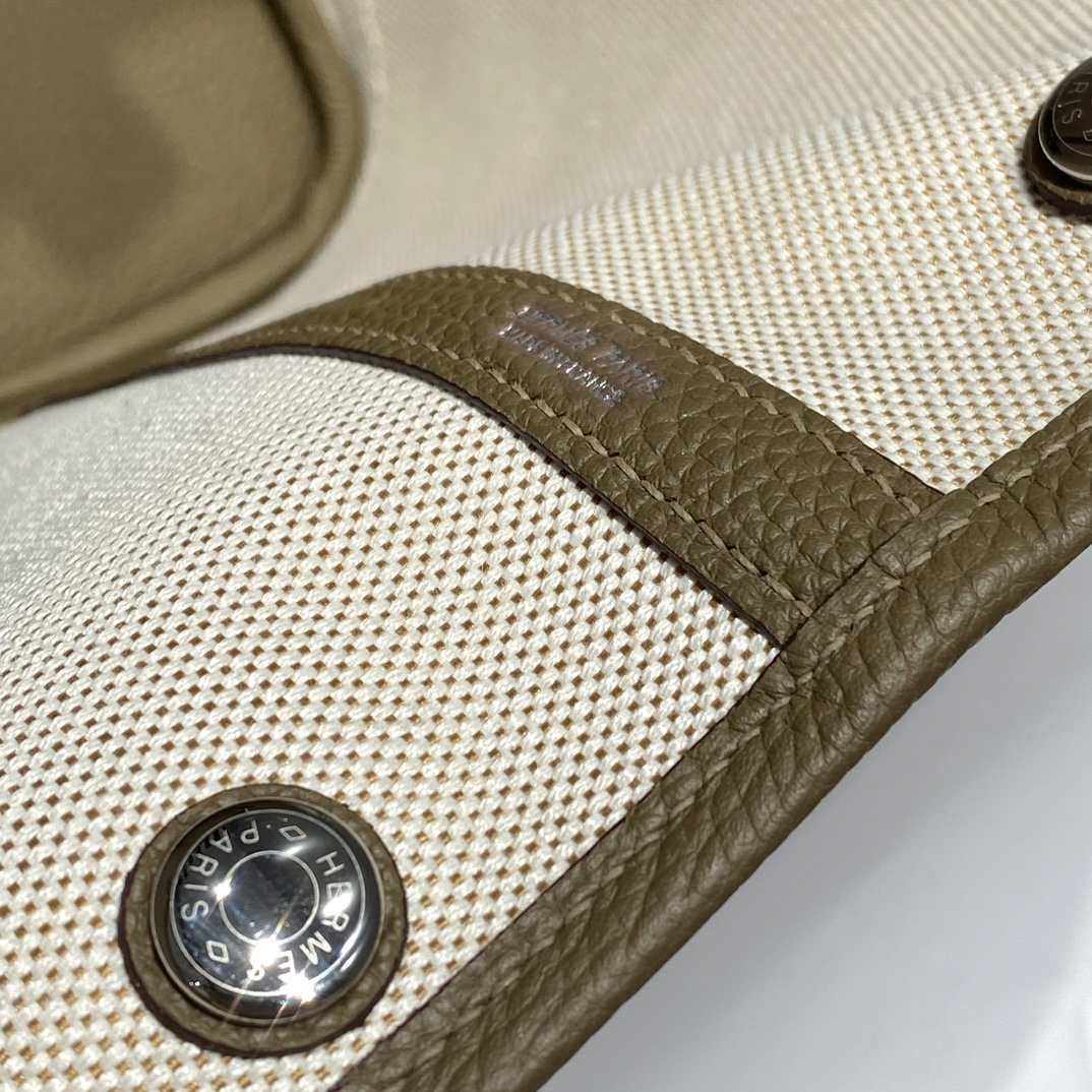 Hermes painted graffiti French fjord imported original cowhide wax thread sewing master craft painted canvas 36*30cm