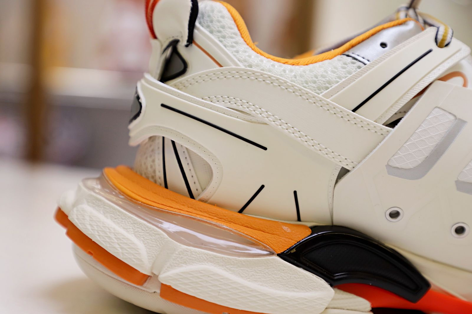 Balenciaga TRACK TRAINER WHITE ORANGE