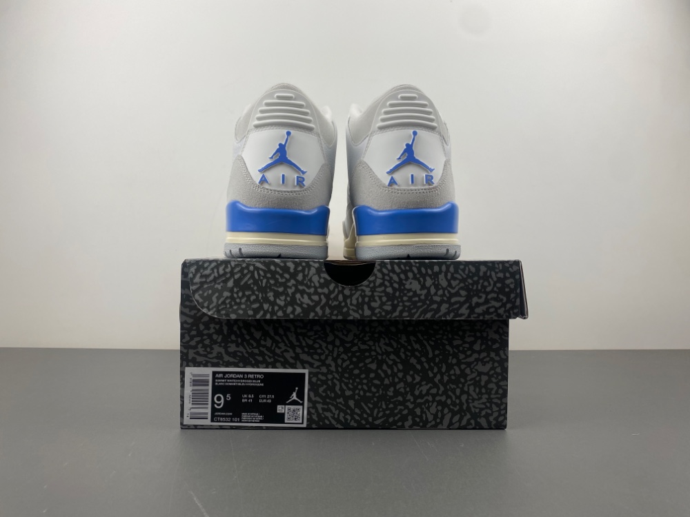 Air Jordan 3 “Lucky Shorts” UNC CT8532-101