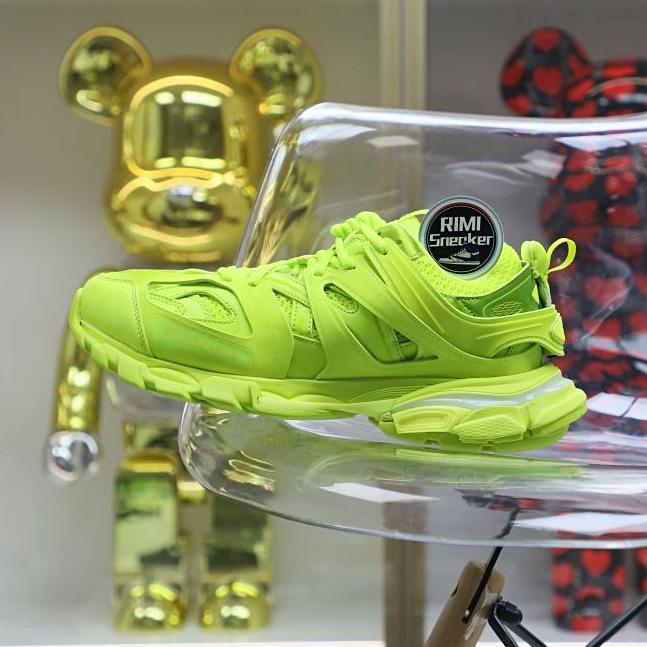 Balenciaga BLGA Track（LED）