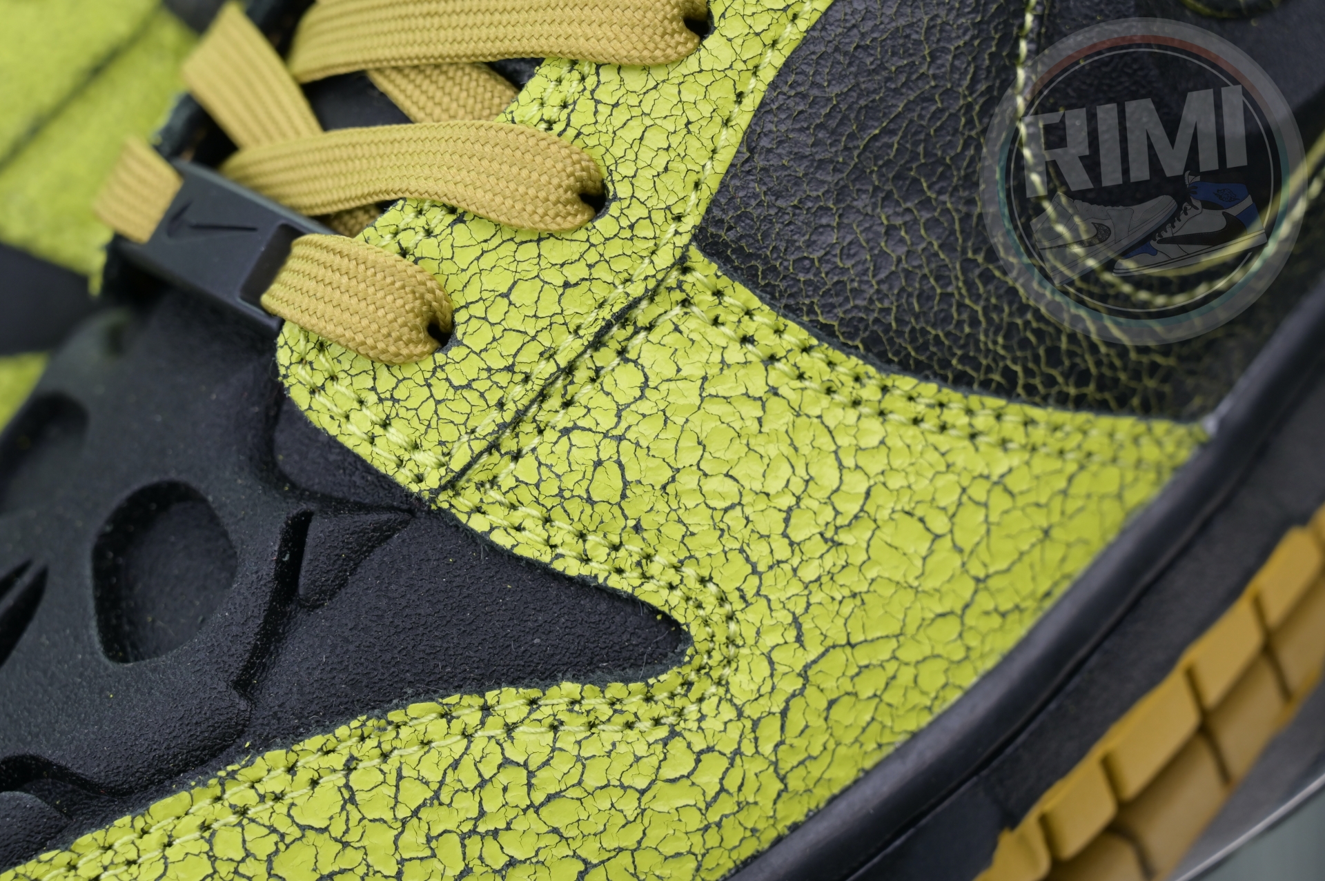 Nike Dunk Low“Halloween”