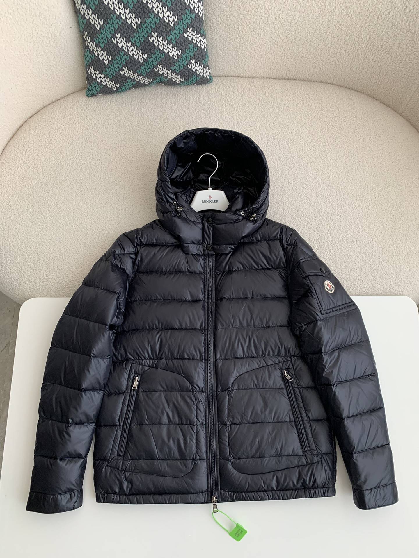 Moncler Short  men''s down jacket