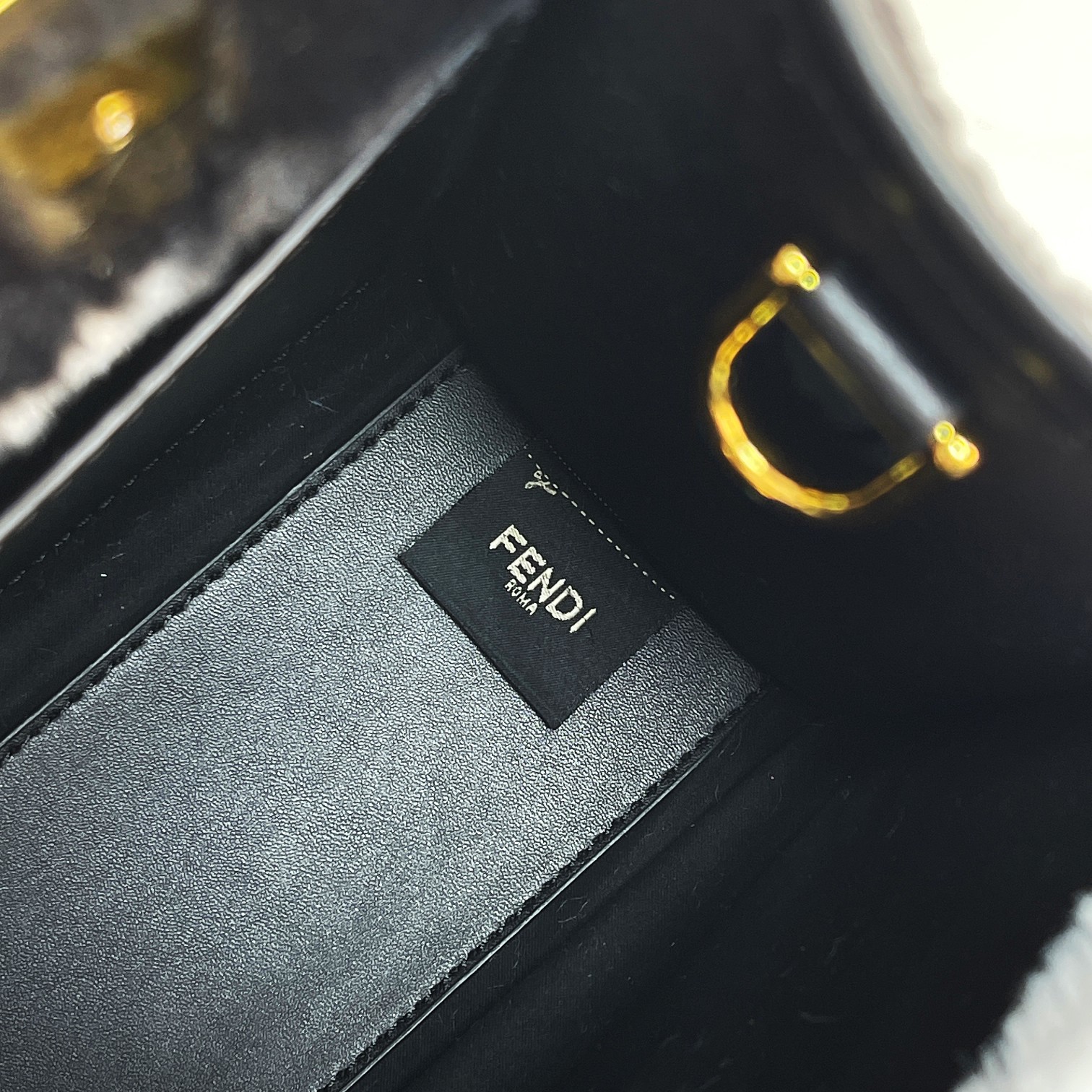 Fendi Tote Bag "Sunshine Tote Bag" Model: 8836 Black and White Pattern Size 23ⅹ22cm