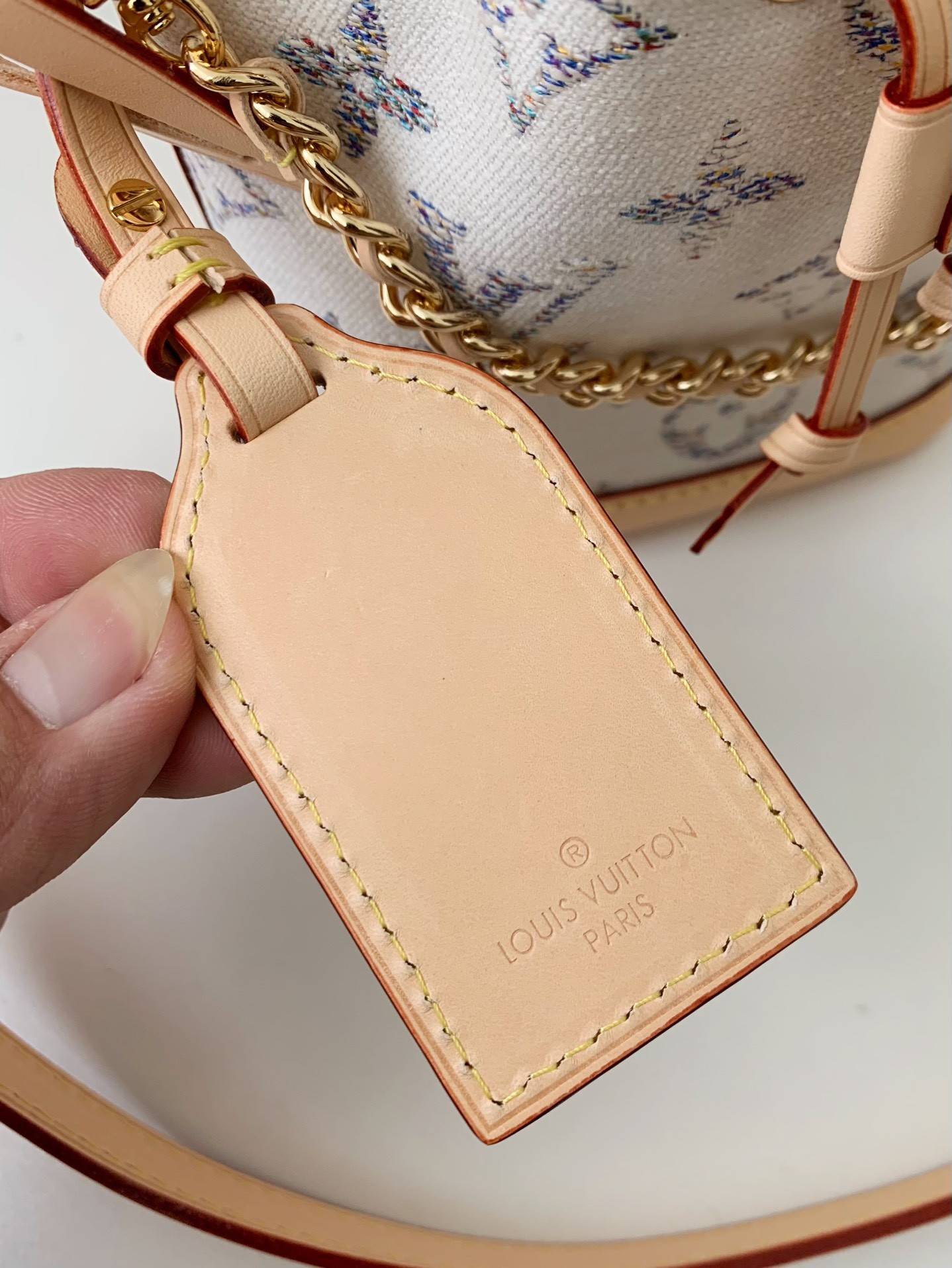 L*V The new Nano No é M83453  Size：13*16*10cm