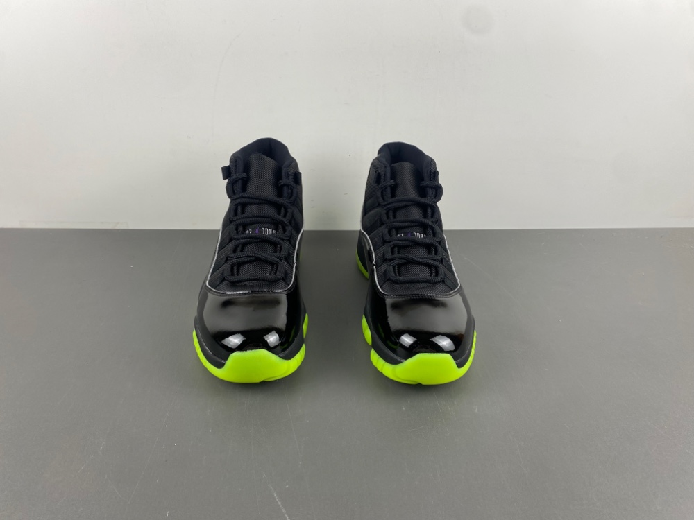 Air Jordan 11  CT8012-003